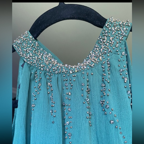 Green Alfani Beaded Neck Halter top with bubble hem, NWT, sz M - Picture 9 of 11